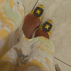 Manolo Blahnik hangisi